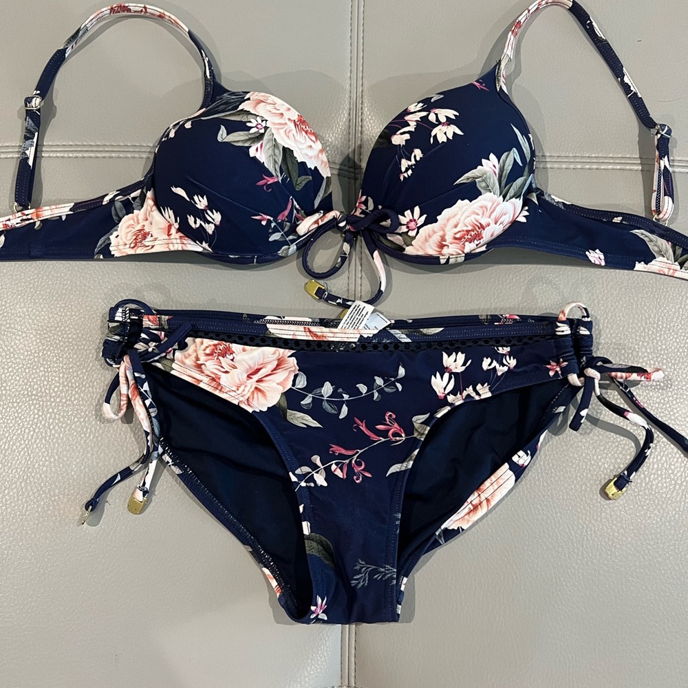 Cute navy blue floral bikini